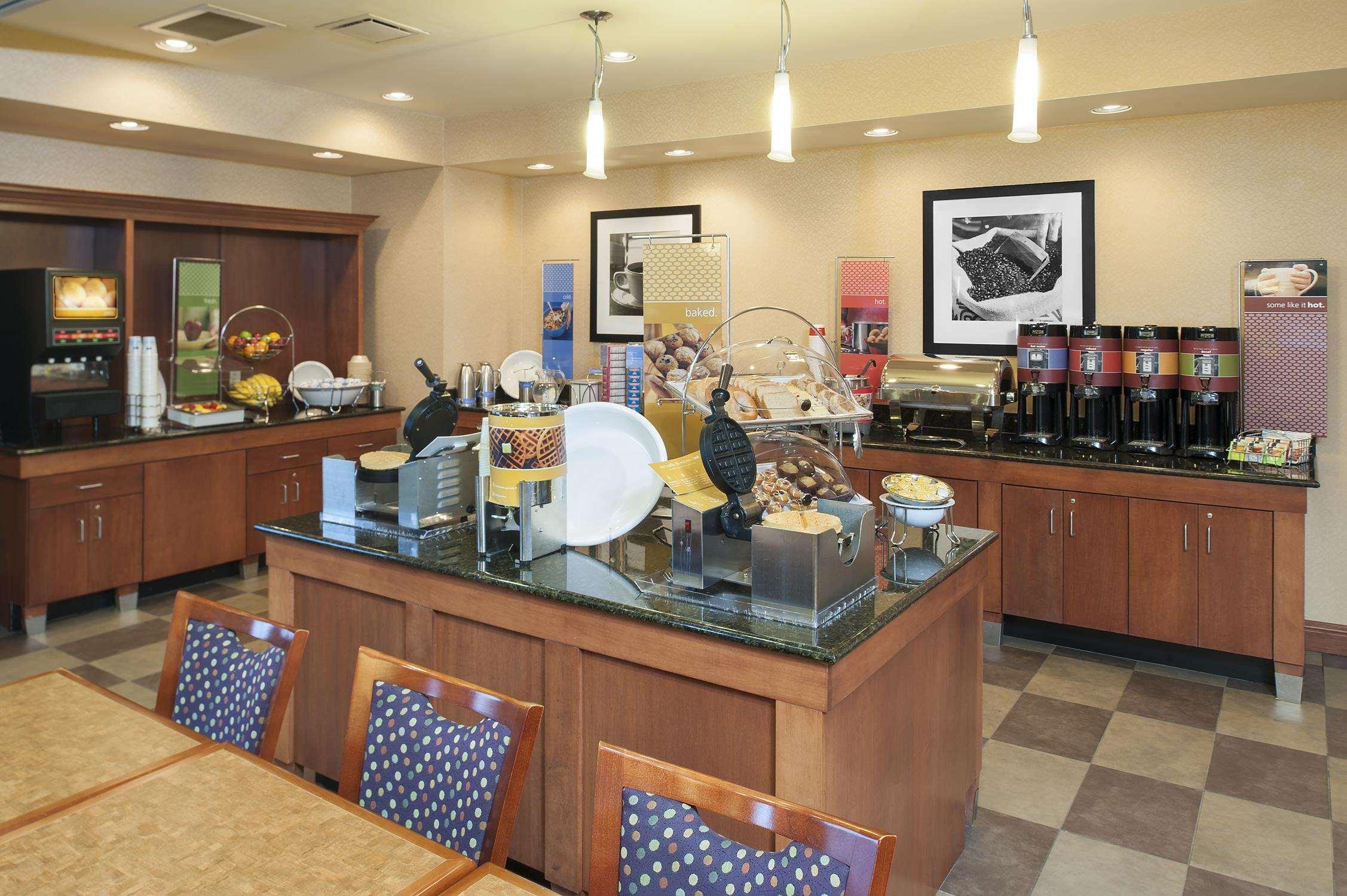 Hampton Inn Macomb Extérieur photo