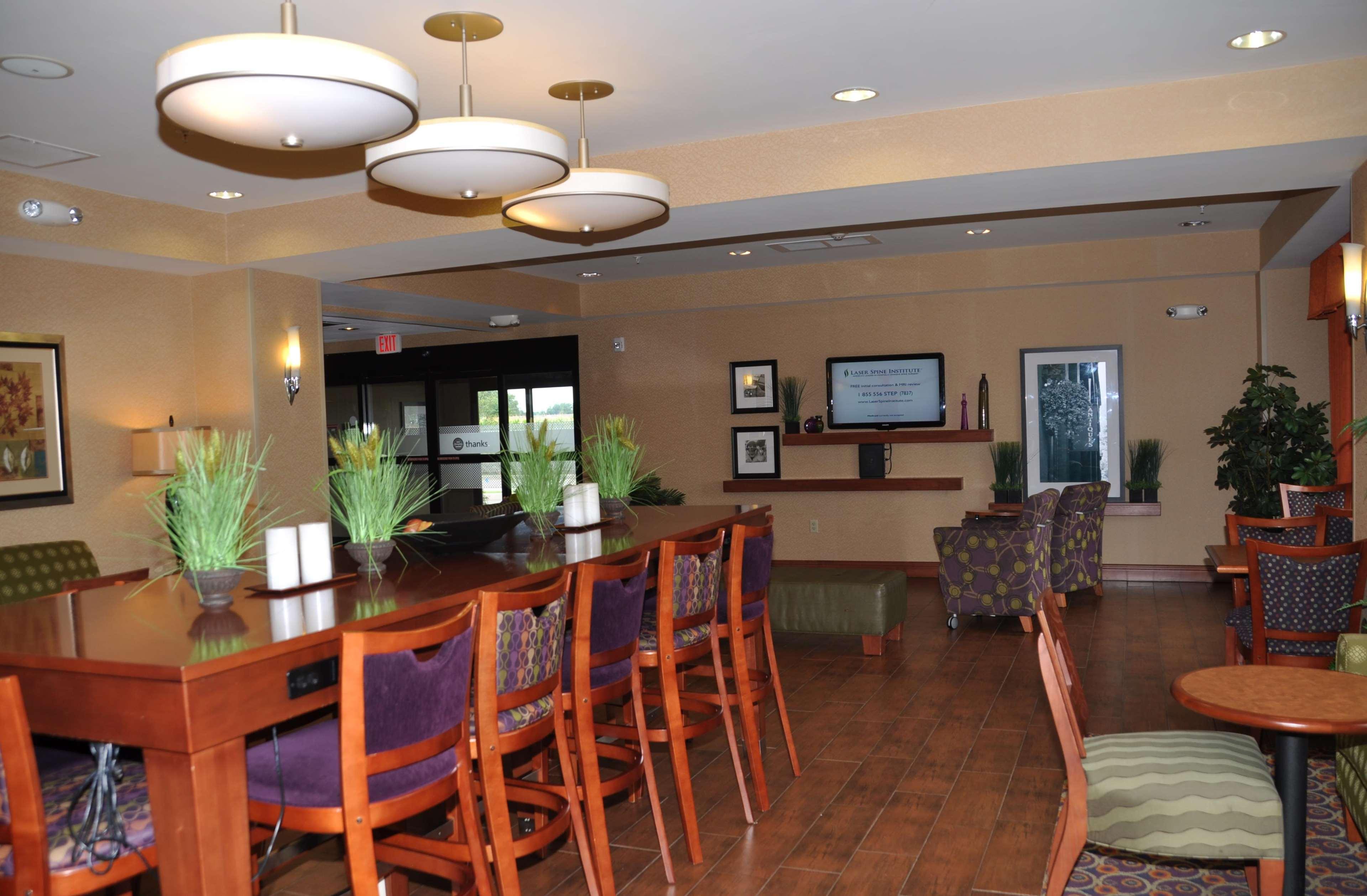 Hampton Inn Macomb Extérieur photo