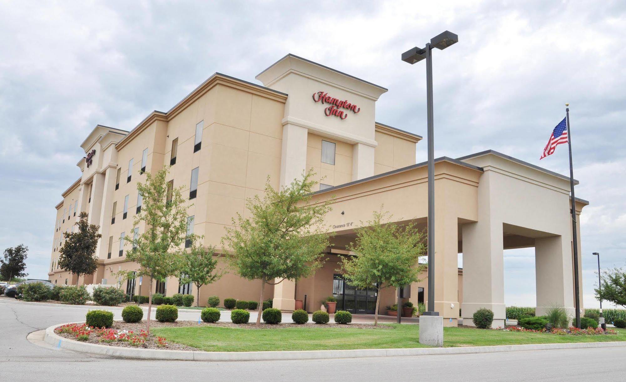Hampton Inn Macomb Extérieur photo